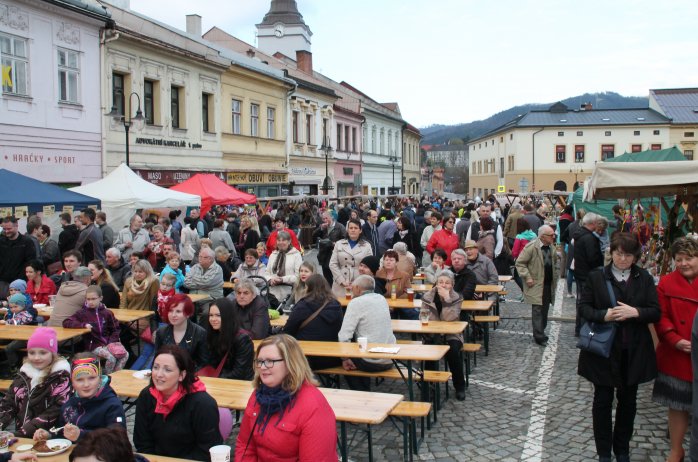 Uczestnicy Jarmarku Wielkanocnego